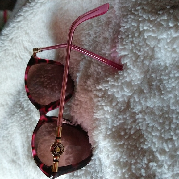 Versace Sunglasses 🕶️ - Picture 2 of 4